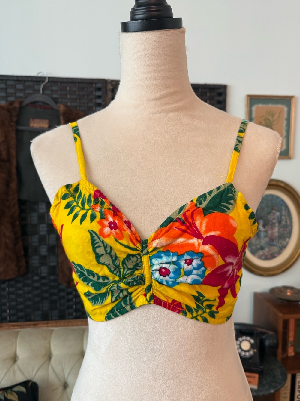 🌺 Vintage Hawaiian By Basix Tropical Floral Crop Top Bralette Rayon Thailand S/M